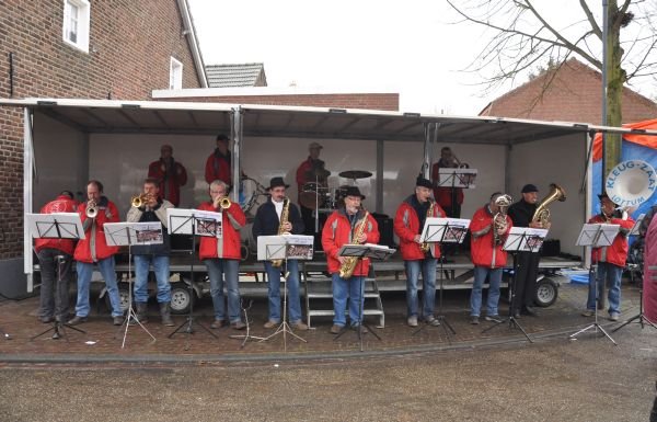 paardenmarktlottum38.jpg